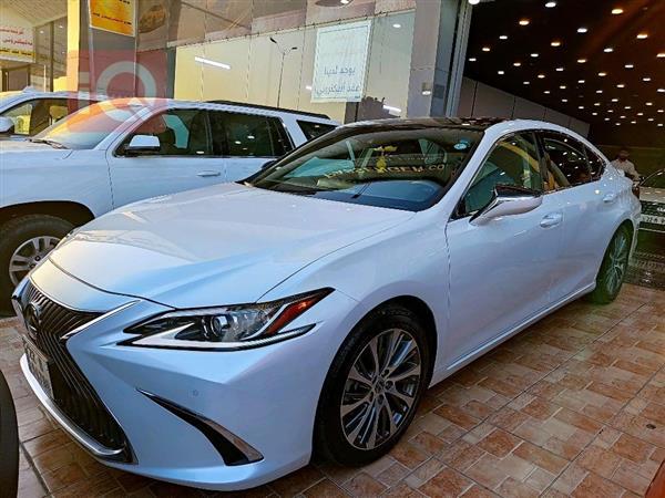 Lexus for sale in Iraq